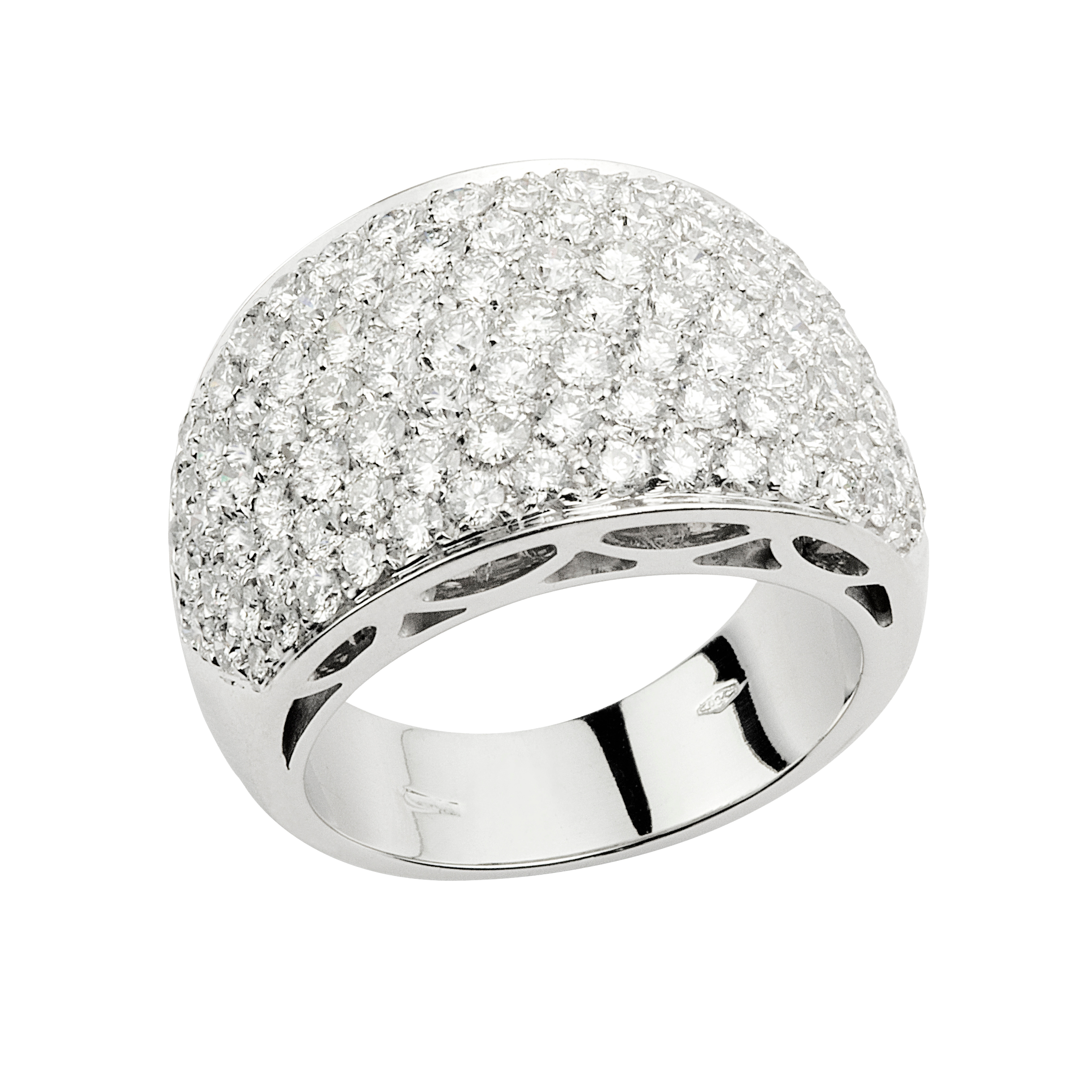 PAVÉ DIAMOND RING WITH SCULPTURAL VOLUME